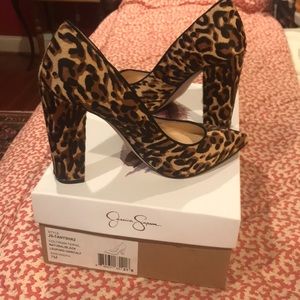 Jessica Simpson Leopard print pumps